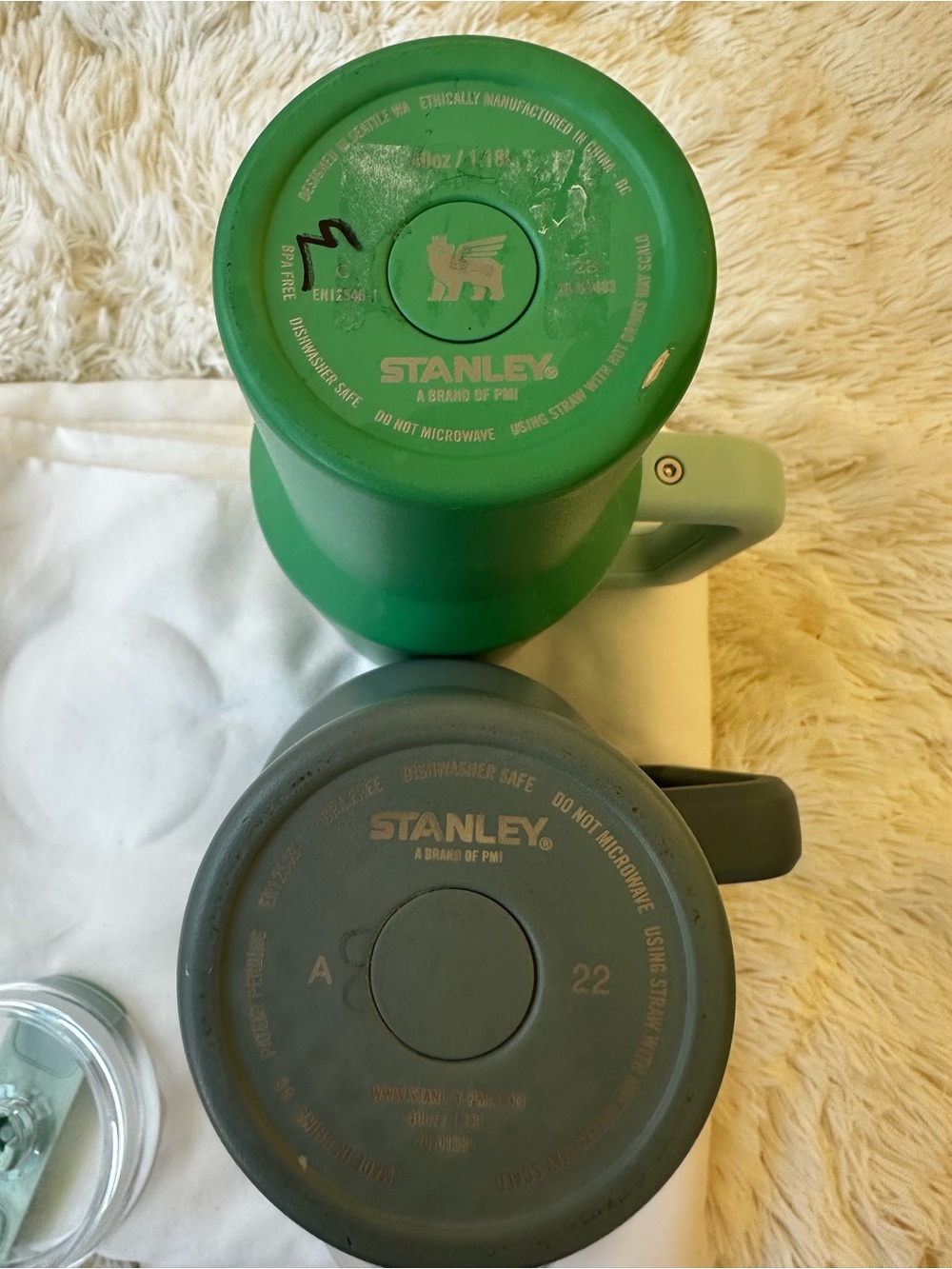 STANLEY Quencher H2.0 FlowState 40oz Tumbler Set Green Gray Cups With Straws - Picture 4 of 5